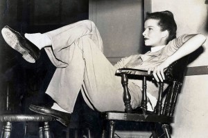 1947, US actress Katherine Hepburn relaxes between scenes of the making of a new Metro-Goldwyn-Mayer film  (Photo by Haynes Archive/Popperfoto/Getty Images)